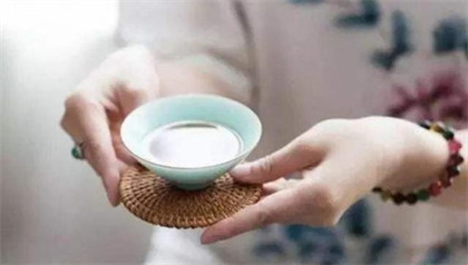 陽江不同形態(tài)普洱茶回收差異：磚茶、餅茶、散茶哪個(gè)更吃香？